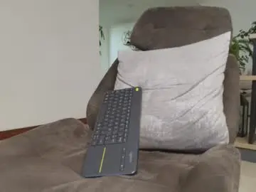 Chaturbate Live Sex Cam of andrew_west_