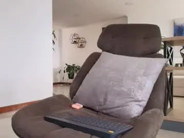 Chaturbate Live Sex Cam of andrew_west_