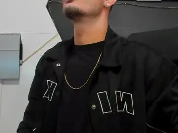 Chaturbate Live Porn of brandontatex