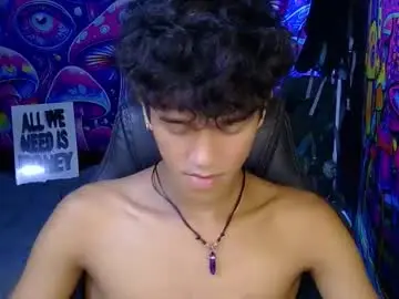 Chaturbate Live Sex Cam of ken_bigcockxx