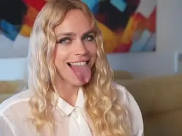 Chaturbate Live Sex Cam of candylisa