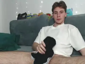 Chaturbate Best live sex cam show of cute_brian