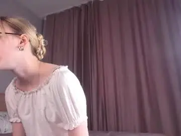 Chaturbate Adult Webcams of eileencrowday
