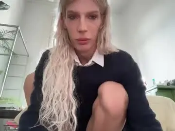 Chaturbate Live Sex Cam of hung_angel_xxl