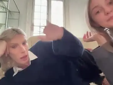 Chaturbate Sex Cam of hung_angel_xxl