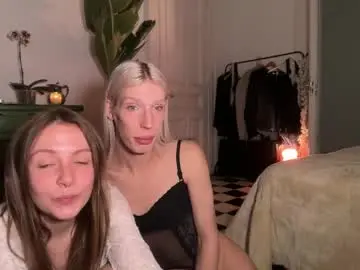 Chaturbate Sex Cam of hung_angel_xxl