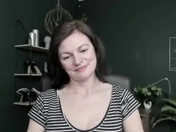 Chaturbate Free Live Porn of vivian_dream