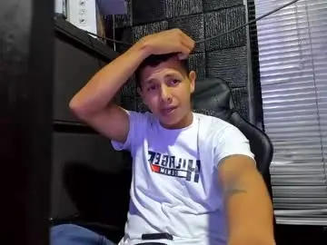 Chaturbate Watch Live Sex Cams of g_lincoln