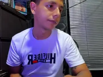 Chaturbate Live Sex Cam of g_lincoln