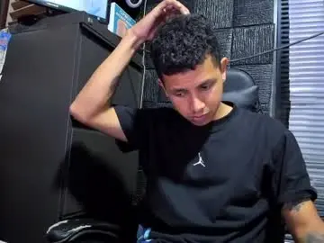 Chaturbate Live Sex Cam of g_lincoln