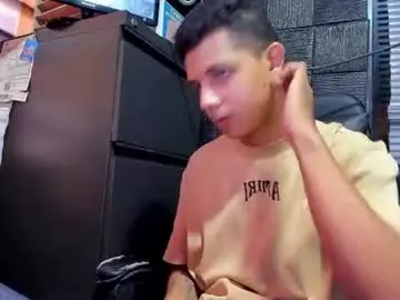 Chaturbate Free Live Porn of g_lincoln