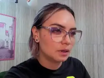 Chaturbate Live Sex Cam of zarcasutra_t