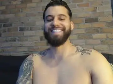 Chaturbate Live Sex Cam of bryson_jace1