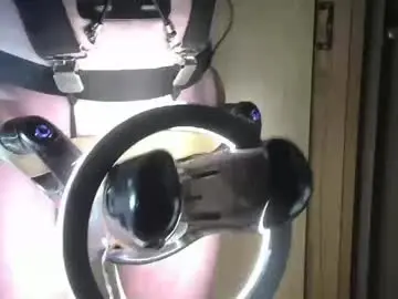 Chaturbate Live Sex Cam of robodickmilker