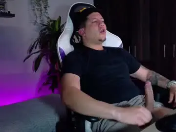 Chaturbate Best Webcam of _robertobaggio