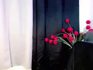 Chaturbate Nude Webcam of holy_shine