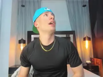 Chaturbate Live Sex Cam of hunterheat_