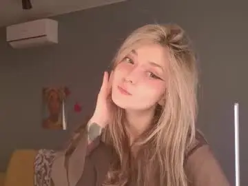 Chaturbate Watch Live Sex Cams of purple_averge