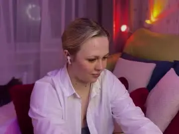 Chaturbate Watch Live Sex Cams of estella_elwood