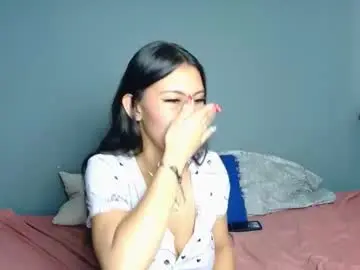 Chaturbate Adult Webcam of 2cgirls18