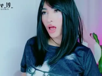 Chaturbate Free Porn Cam of cuteezoe
