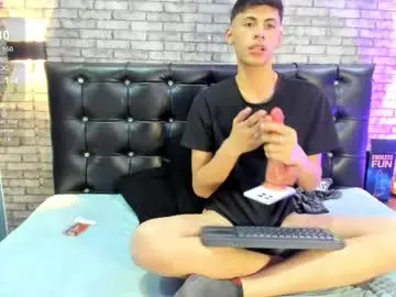 Chaturbate Live Sex Cam of smith_luxe