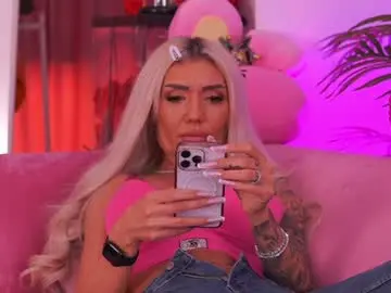 Chaturbate Adult Video Chat of therealfallingangel