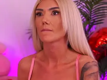 Chaturbate Live Sex of therealfallingangel