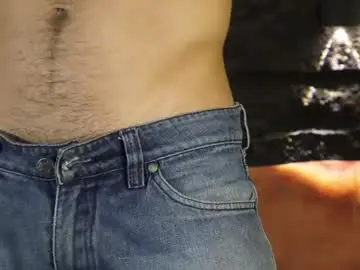 Chaturbate Live Sex Cam of leo_diaz01