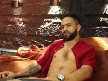 Chaturbate Live Porn of leo_diaz01