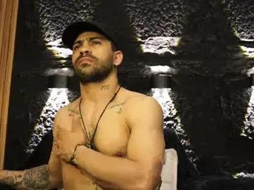 Chaturbate Free Porn Cam of leo_diaz01