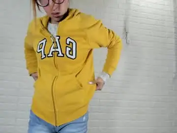 Chaturbate Sex Cam of sara_love_1