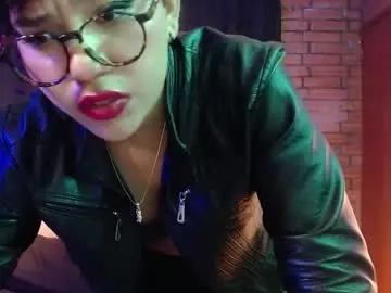 Chaturbate Live Sex Cam of ise_lunny
