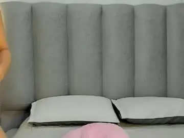 Chaturbate Live Sex Cam of miacleark