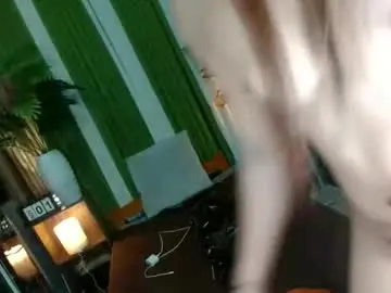 Chaturbate Sex Cam of queen_kendalx19