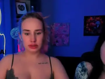 Chaturbate Live Sex Cam of sarahwelddy