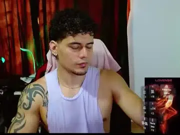 Chaturbate Live Sex Cam of loganandrwz