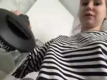 Chaturbate Live Sex Cam of afroditacaree