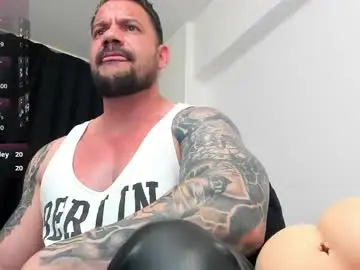 Chaturbate Sex Chat of mikebigboy31