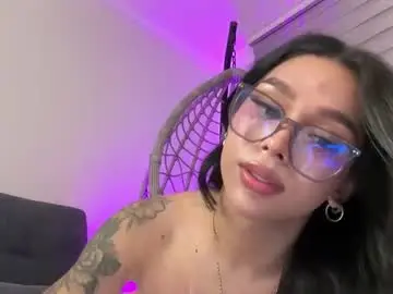 Chaturbate Nude Webcam of samanthabernardo_