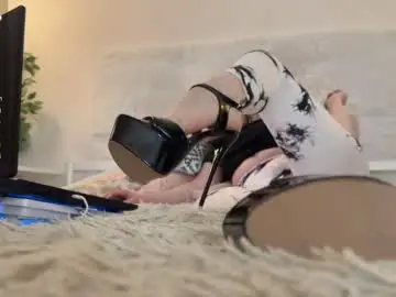 Chaturbate Watch Live Sex Cams of julia_wilson