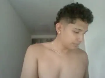 Chaturbate Nude Webcam of junior_osorio_2