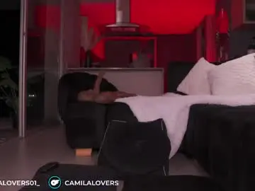 Chaturbate Live Sex Cam of camilalovers01