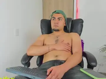 Chaturbate Live Sex Cam of kalivan_voinesscu