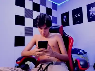 Chaturbate Adult Video Chat of alan_boy01