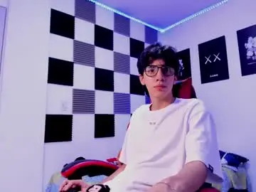 Chaturbate Free Live Porn of alan_boy01