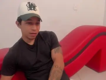 Chaturbate Sex Chat of sammy_and_mike_ls