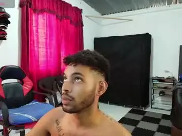 Chaturbate Sex Cam of colinlatinbrown