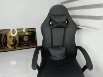 Chaturbate Free Porn Cam of queen_findom1