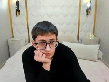 Chaturbate Nude Webcam of ronbevs